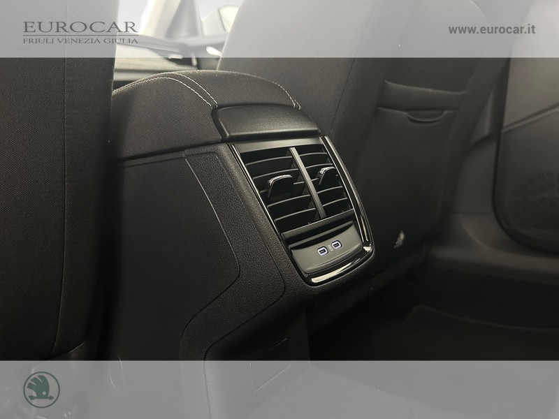 Skoda Kamiq 1.0 tsi selection 115cv