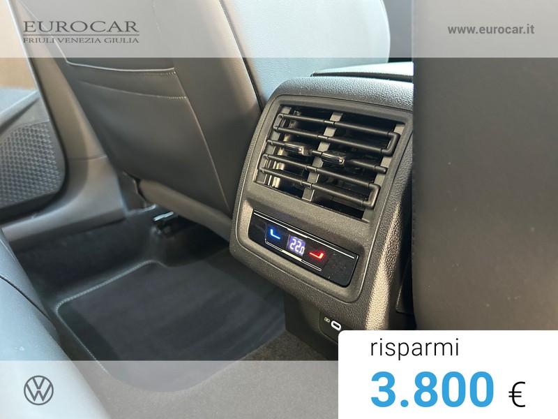 Volkswagen Golf 2.0 tdi r-line plus 150cv dsg