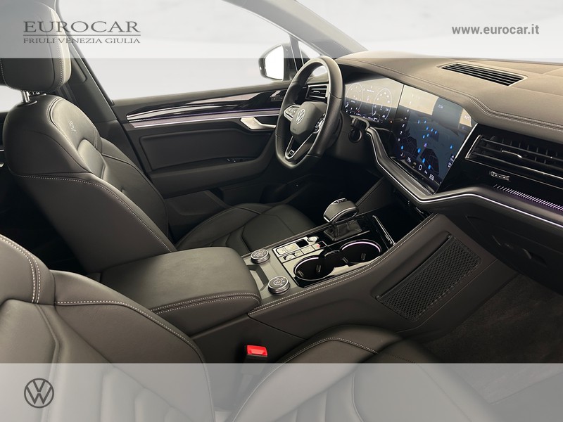 Volkswagen Touareg 3.0 v6 tdi scr r-line 231cv auto