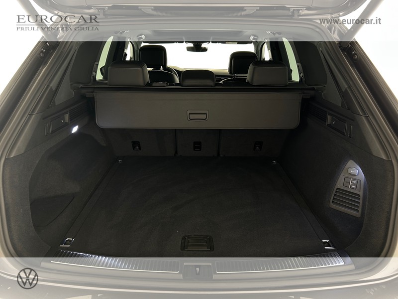 Volkswagen Touareg 3.0 v6 tdi scr r-line 231cv auto