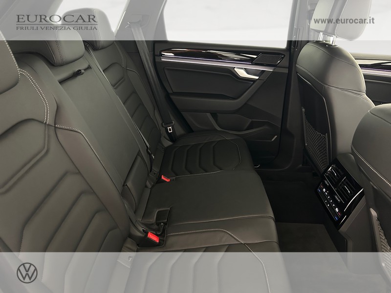 Volkswagen Touareg 3.0 v6 tdi scr r-line 231cv auto