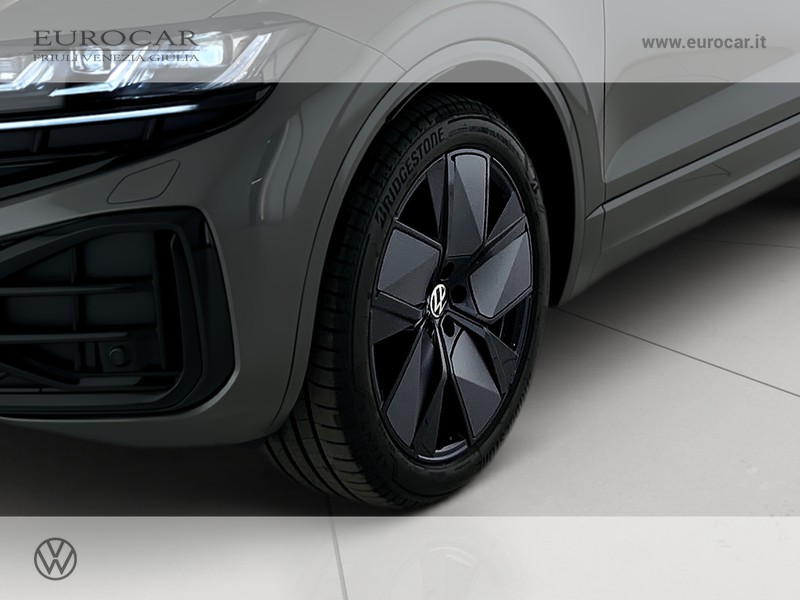 Volkswagen Touareg 3.0 v6 tdi scr r-line 231cv auto