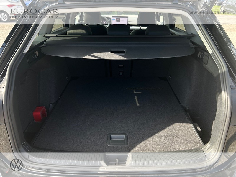 Volkswagen Golf variant 2.0 tdi life 150cv dsg