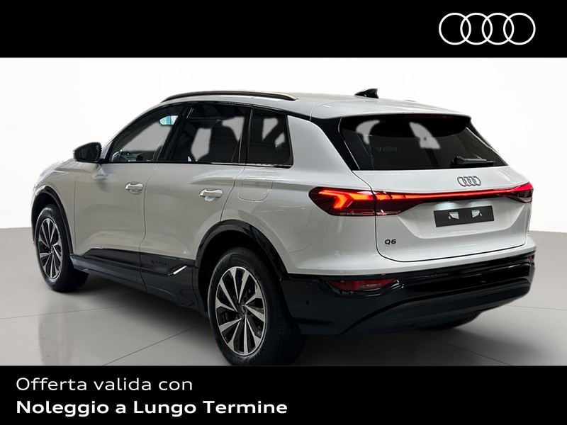 Audi Q6 e-tron performance business advanced 326cv