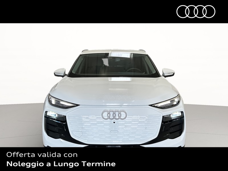 Audi Q6 e-tron performance business advanced 326cv
