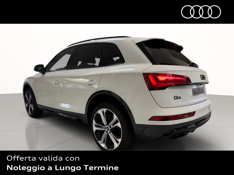 Audi Q5 40 2.0 tdi mhev 12v identity black quattro s-tronic