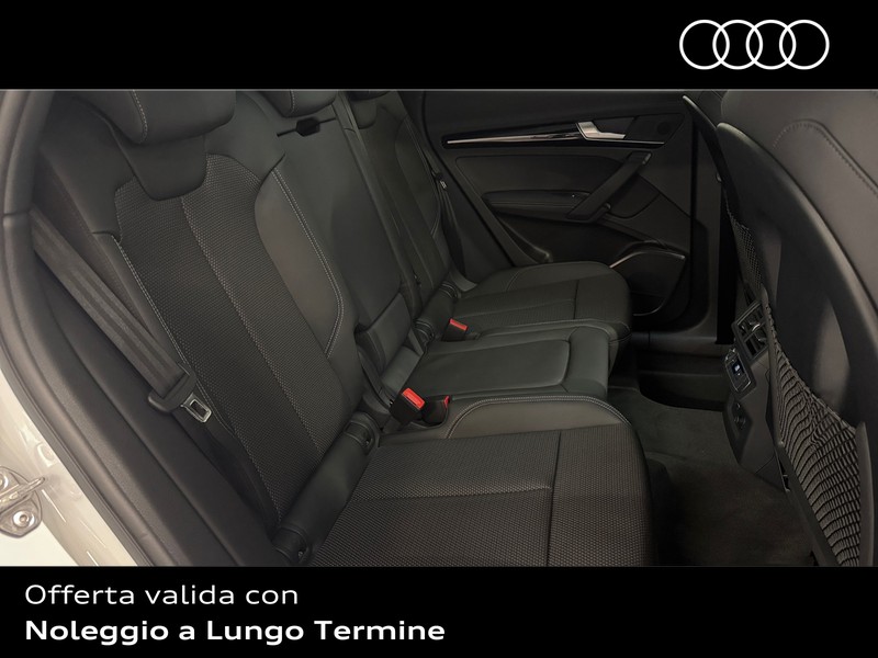 Audi Q5 40 2.0 tdi mhev 12v identity black quattro s-tronic