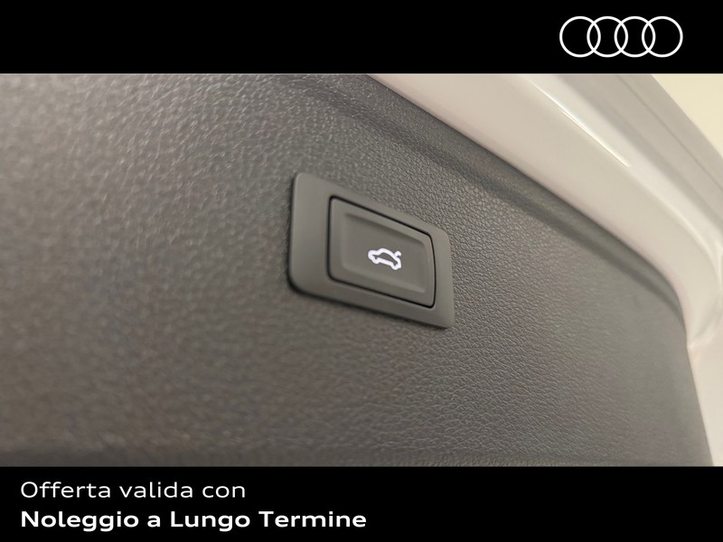 Audi Q5 40 2.0 tdi mhev 12v identity black quattro s-tronic