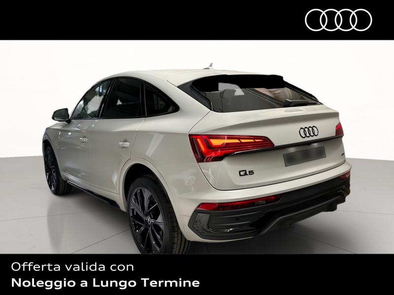 Audi Q5 sportback 40 2.0 tdi mhev 12v identity black quattro s-tronic