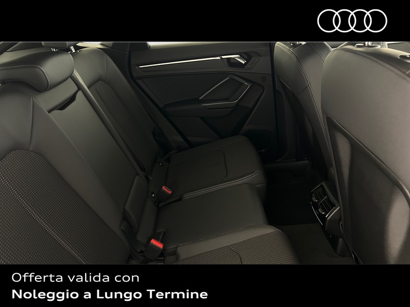 Audi Q3 sportback 35 2.0 tdi identity black s-tronic