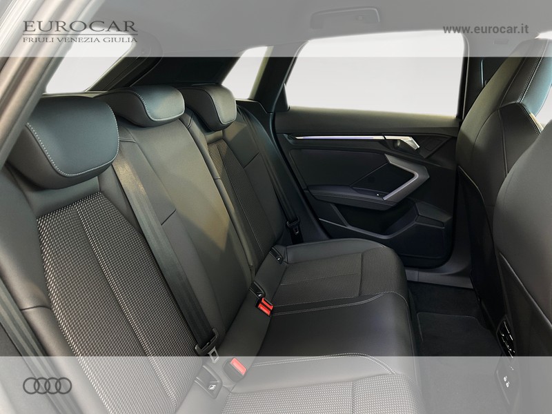 Audi A3 allstreet 35 2.0 tdi identity contrast s-tronic