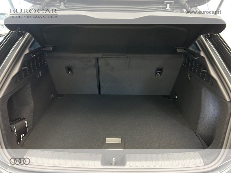 Audi A3 allstreet 35 2.0 tdi identity contrast s-tronic