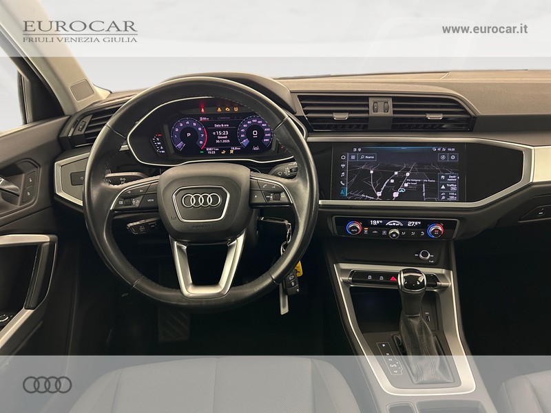 Audi Q3 35 1.5 tfsi business s-tronic
