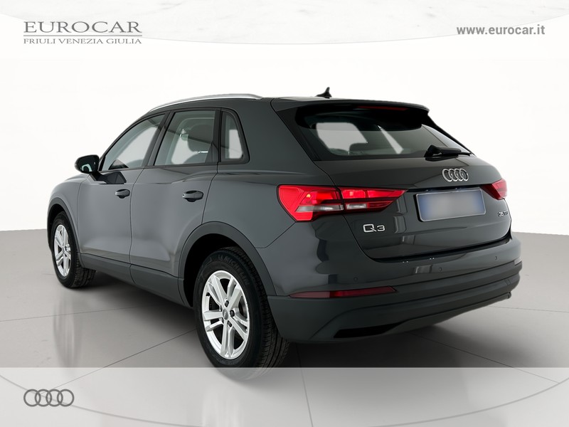 Audi Q3 35 1.5 tfsi business s-tronic