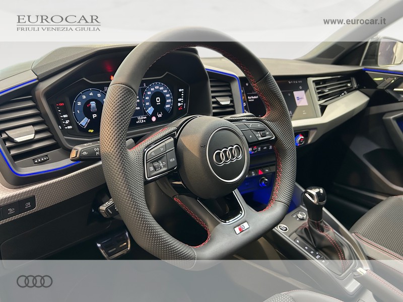 Audi A1 sportback 30 1.0 tfsi identity black 116cv s-tronic