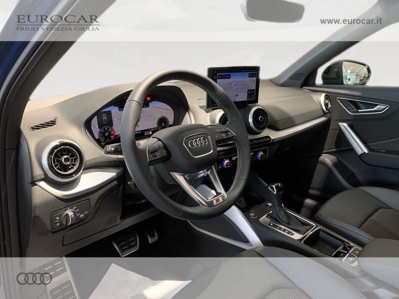 Audi Q2 35 2.0 tdi identity black s-tronic