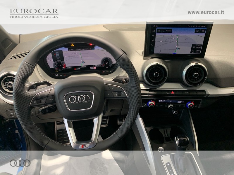 Audi Q2 35 2.0 tdi identity black s-tronic