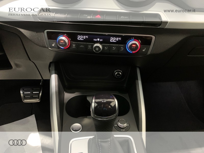 Audi Q2 35 2.0 tdi identity black s-tronic