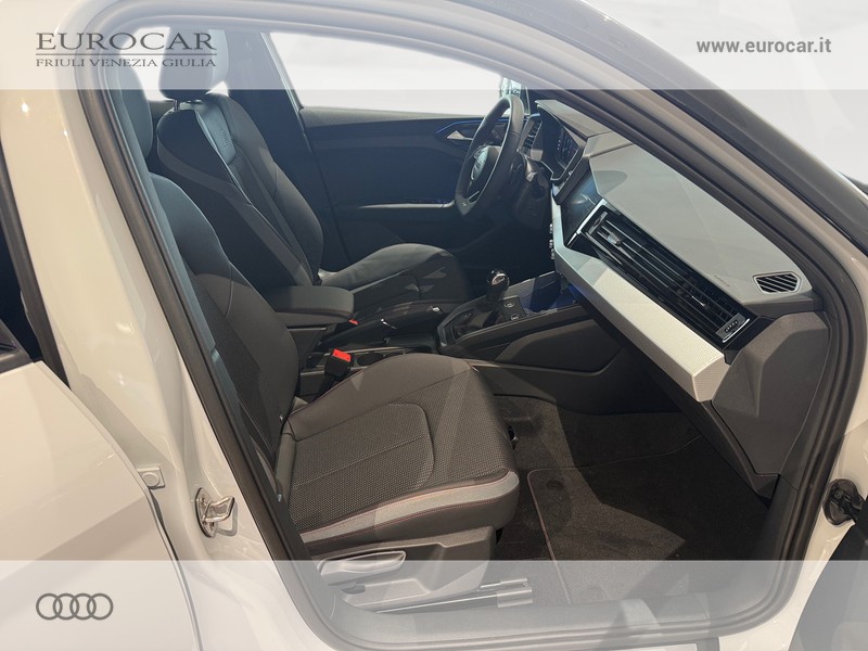 Audi A1 sportback 30 1.0 tfsi identity black 116cv s-tronic