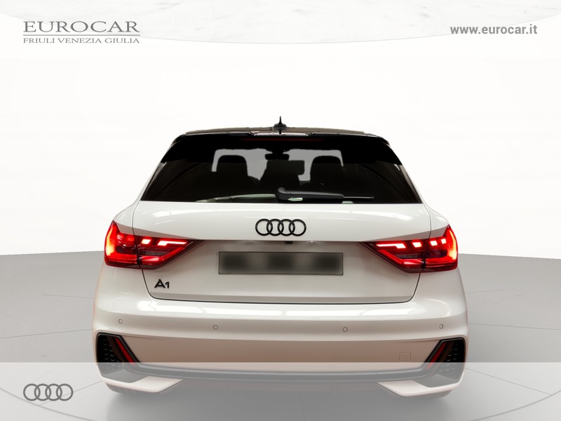 Audi A1 sportback 30 1.0 tfsi identity black 116cv s-tronic