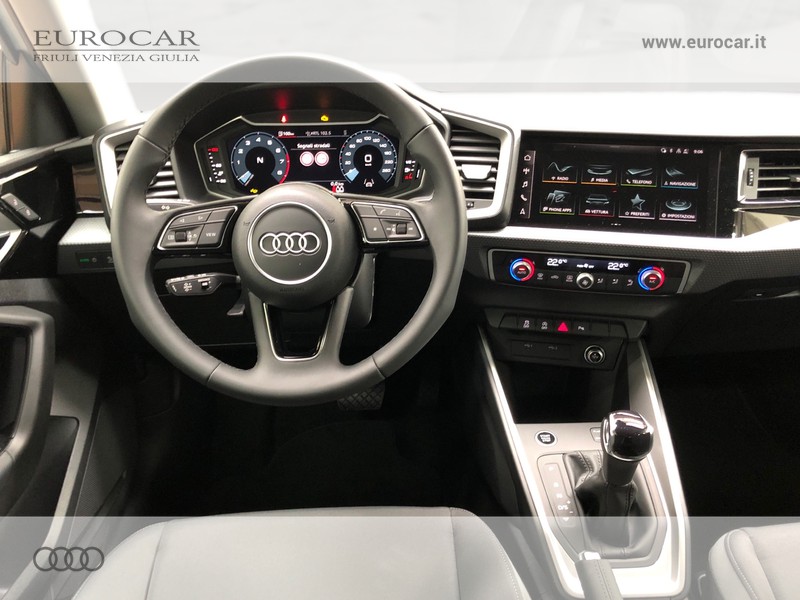 Audi A1 sportback 30 1.0 tfsi identity black 116cv s-tronic