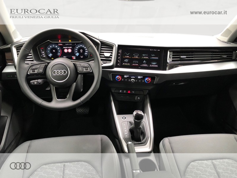 Audi A1 sportback 30 1.0 tfsi identity black 116cv s-tronic