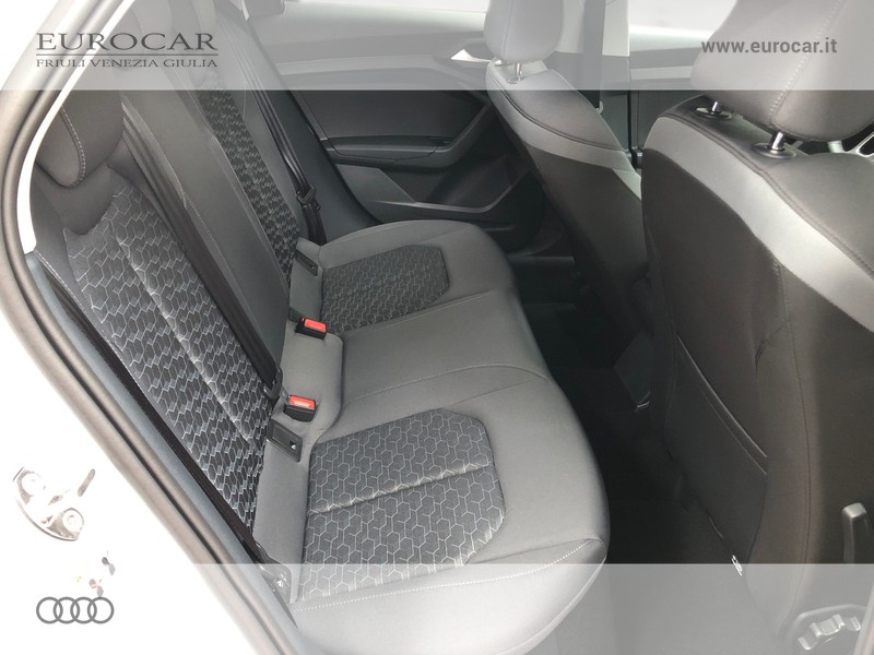 Audi A1 sportback 30 1.0 tfsi identity black 116cv s-tronic