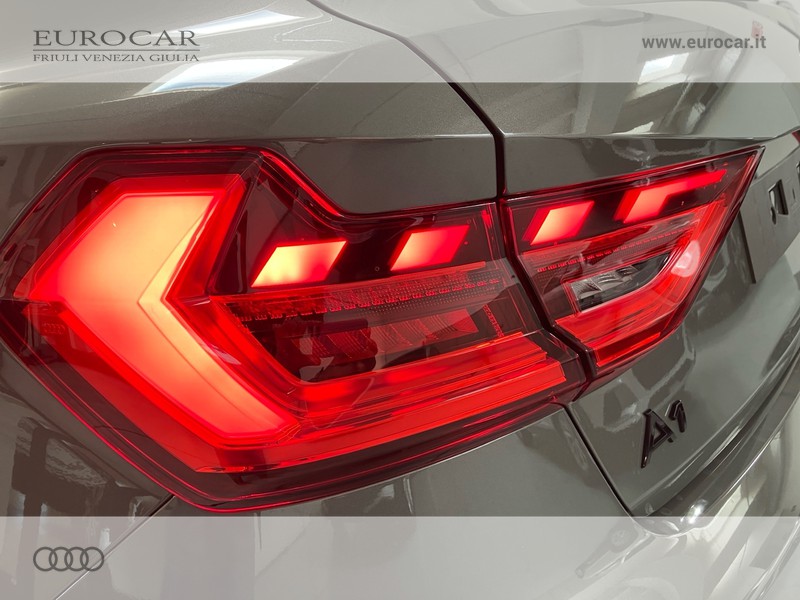Audi A1 allstreet 30 1.0 tfsi identity contrast 116cv s tronic