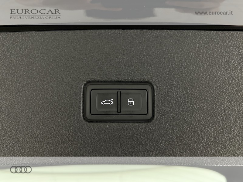 Audi Q8 50 3.0 tdi mhev s line edition quattro tiptronic