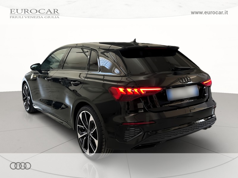 Audi A3 sportback 40 2.0 tdi identity black quattro s-tronic