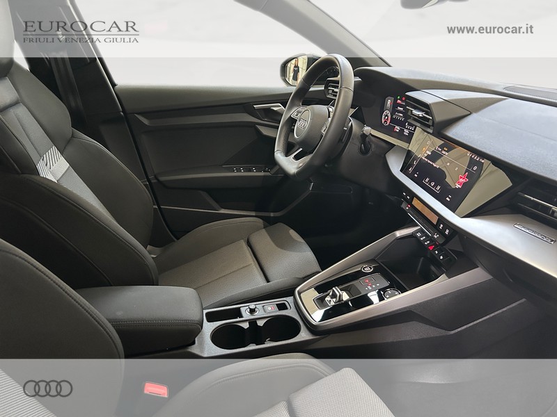 Audi A3 sportback 40 2.0 tdi identity black quattro s-tronic