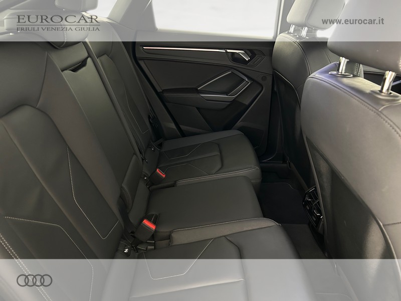 Audi Q3 sportback 35 2.0 tdi identity black s-tronic