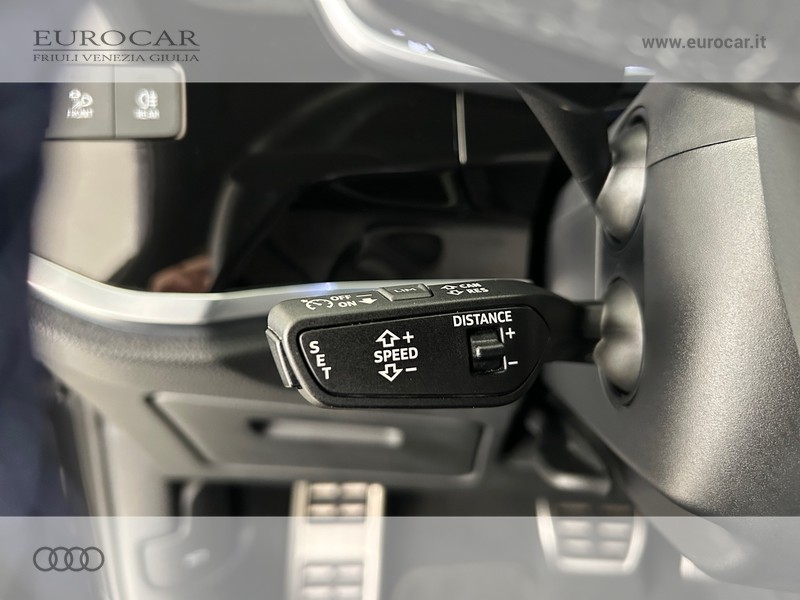 Audi Q3 sportback 35 2.0 tdi identity black s-tronic