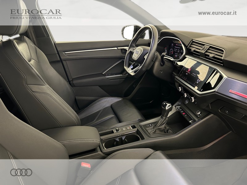 Audi Q3 sportback 35 2.0 tdi identity black s-tronic