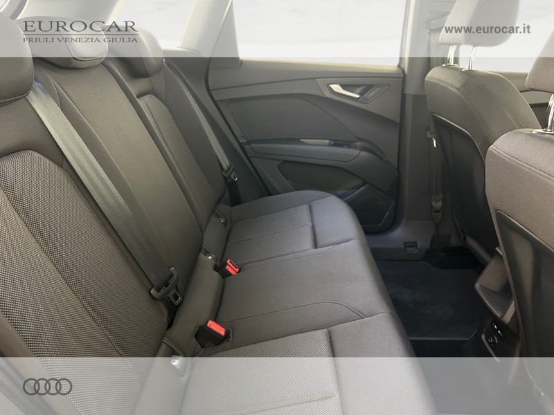 Audi Q4 e-tron 40 business