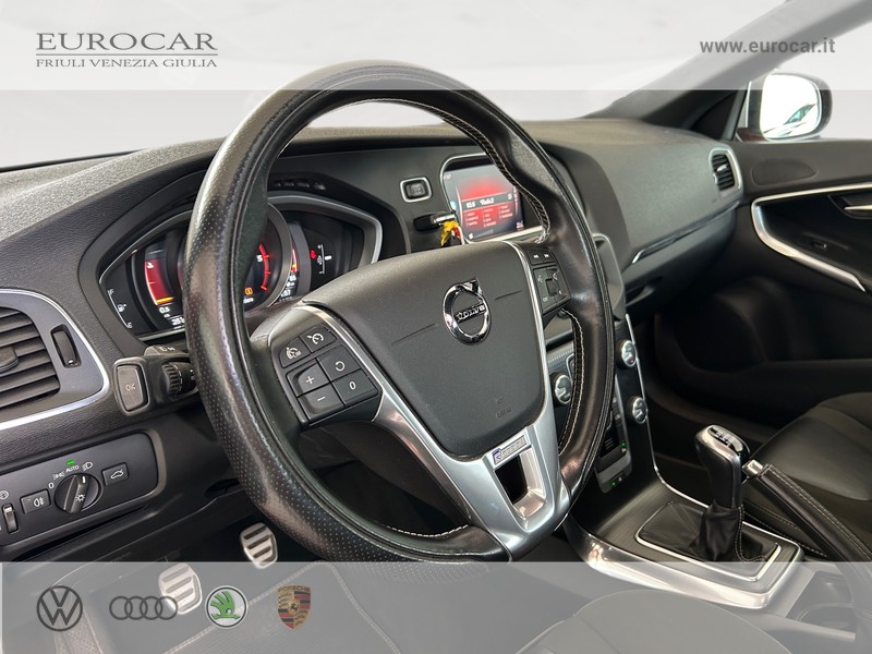 Volvo V40 2.0 d2 r-design