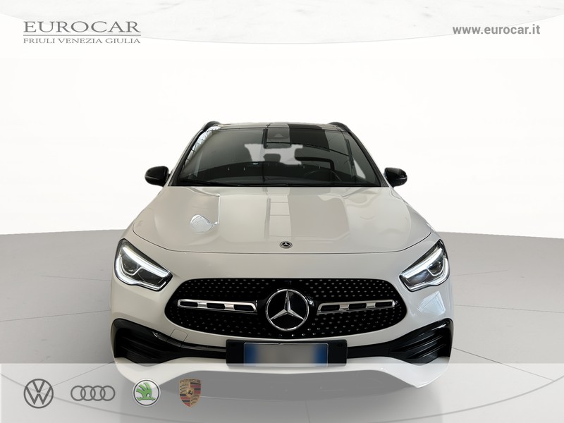 Mercedes-Benz GLA 200 d premium auto