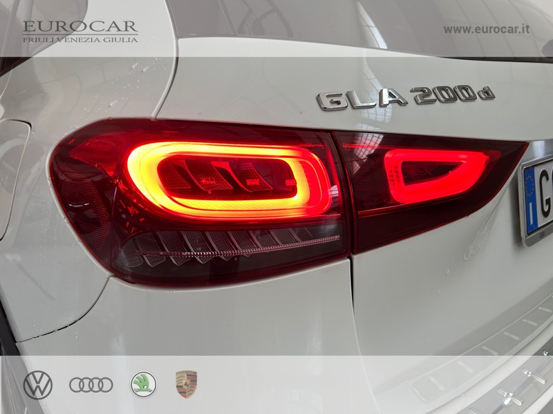 Mercedes-Benz GLA 200 d premium auto