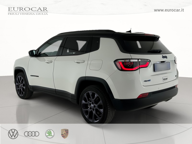 Jeep Compass 1.3 turbo t4 phev first edition off-road 4xe at6