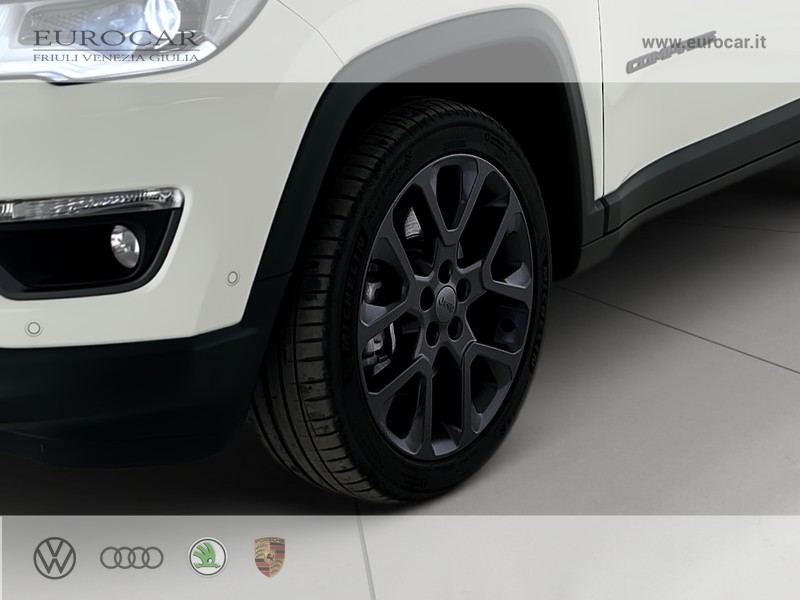 Jeep Compass 1.3 turbo t4 phev first edition off-road 4xe at6
