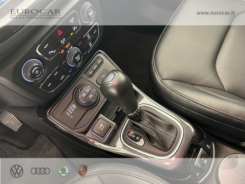 Jeep Compass 1.3 turbo t4 phev first edition off-road 4xe at6
