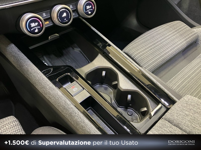 Skoda Superb wagon 2.0 tdi selection 150cv dsg