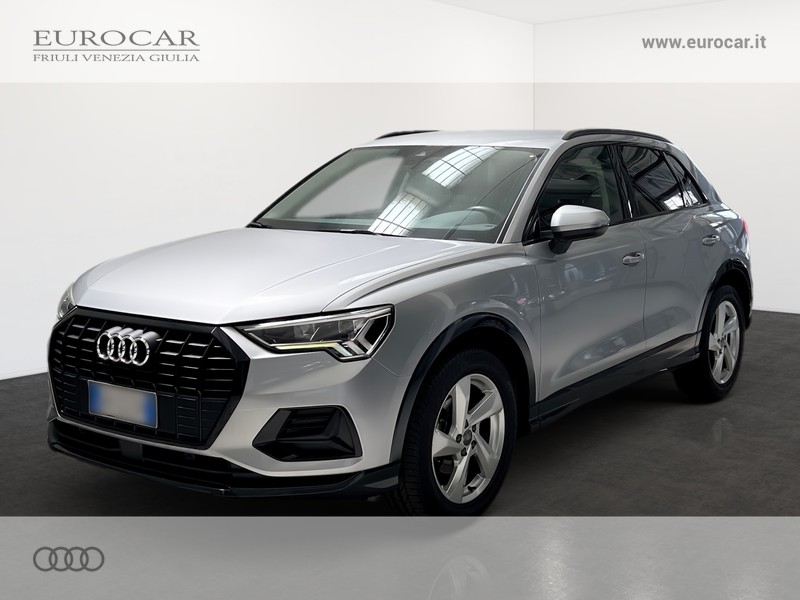 Audi Q3 35 1.5 tfsi mhev s-tronic