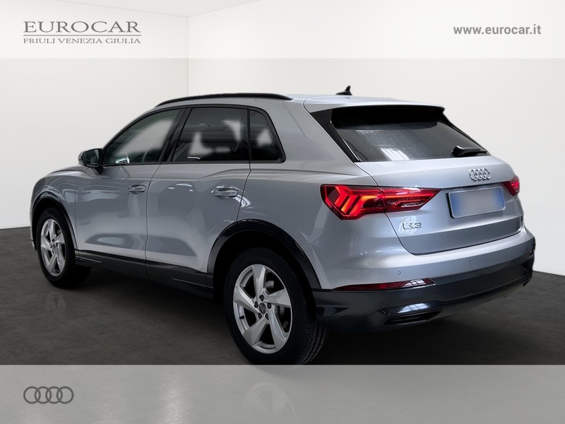 Audi Q3 35 1.5 tfsi mhev s-tronic