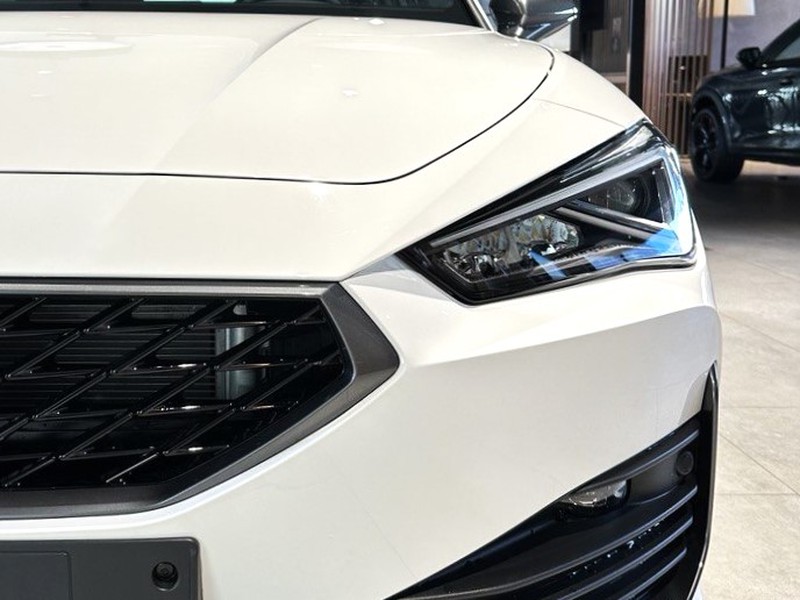 Scopri la nuova Cupra Leon con il noleggio a lungo termine Eurocar