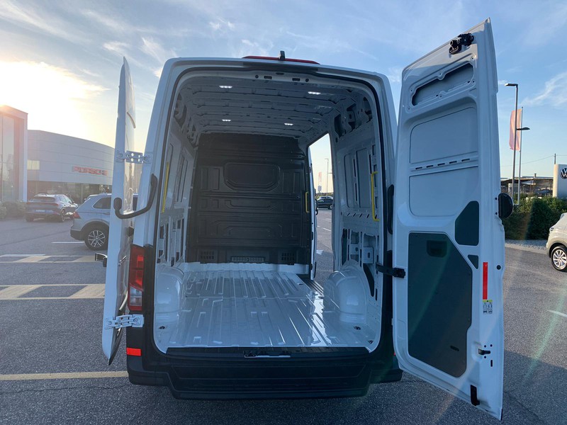 Volkswagen VIC Crafter 30 2.0 tdi 140cv l3h3 logistic my19