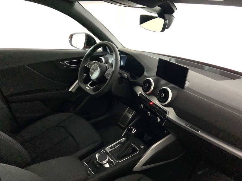 Audi Q2 30 2.0 tdi identity black s-tronic