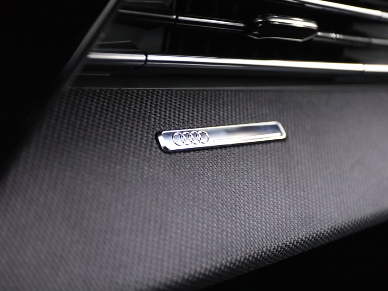 Audi A3 sedan 35 2.0 tdi s line edition s-tronic