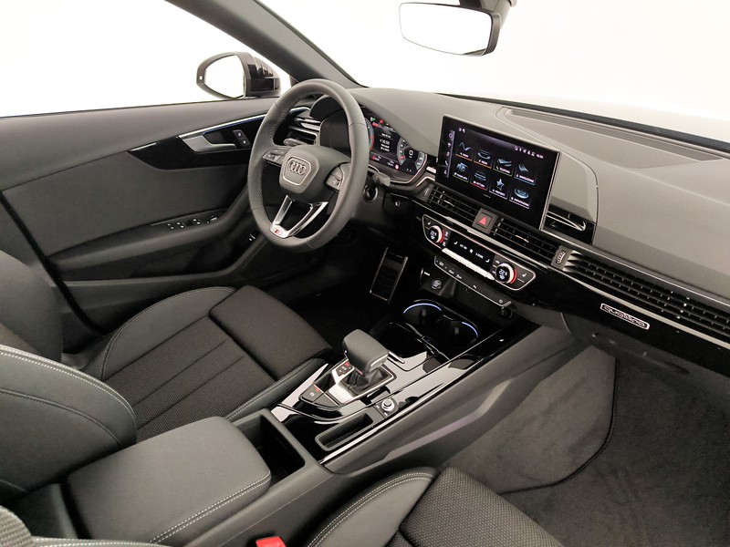 Audi A4 40 2.0 tdi mhev s line edition quattro 204cv s-tronic