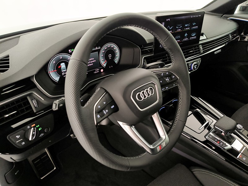 Audi A4 40 2.0 tdi mhev s line edition quattro 204cv s-tronic